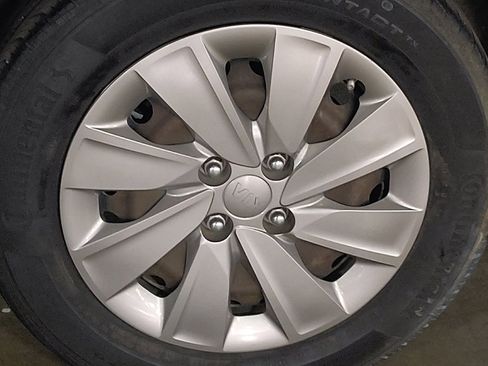 Used 2019 Kia Rio S image 31