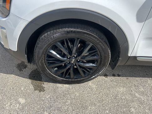 Certified 2020 Kia Telluride SX w/ SX Prestige Package image 2