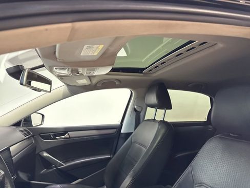 Used 2014 Volkswagen Passat TDI SE FWD image 23