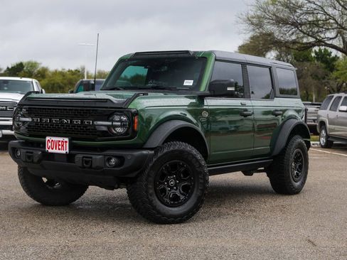 Used 2023 Ford Bronco Wildtrak image 2