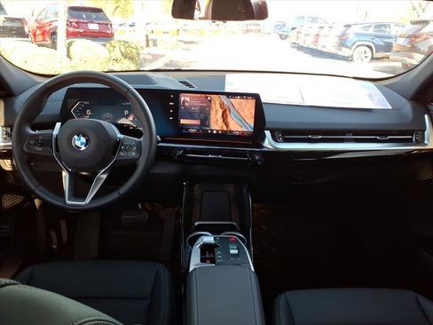 Used 2025 BMW X2 xDrive28i w/ Technology Package image 16