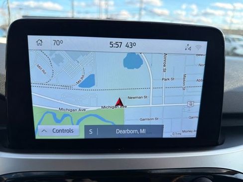 Used 2020 Ford Escape SE image 22