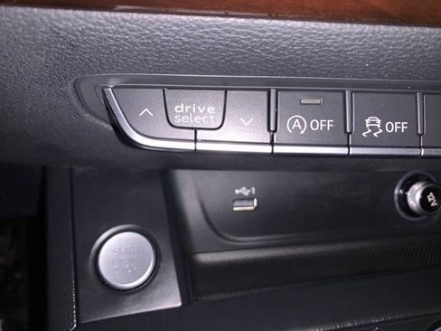 Used 2019 Audi A4 2.0T Premium w/ Convenience Package image 37