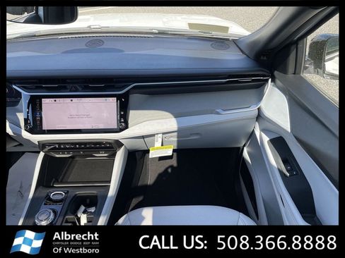New 2026 Jeep Cherokee Limited AWD/4WD image 17