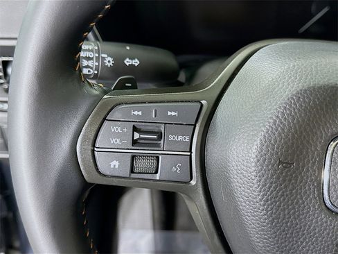 Used 2025 Honda CR-V Sport image 21