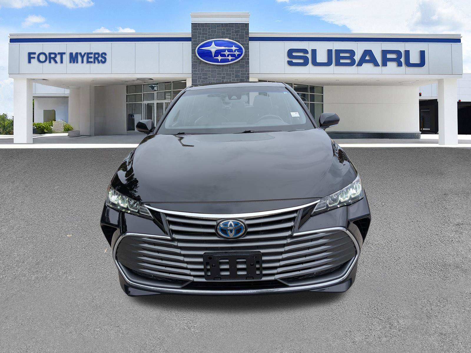 Used 2021 Toyota Avalon XLE w/ Moonroof Package FWD image 9