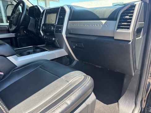 Used 2019 Ford F250 Lariat w/ Lariat Ultimate Package AWD/4WD image 14