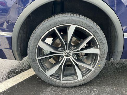 Used 2022 Volkswagen Tiguan SEL R-Line AWD/4WD image 15