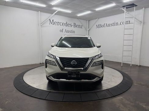 Used 2023 Nissan Rogue Platinum w/ Platinum Premium Package image 2