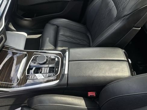 Used 2025 BMW X7 xDrive40i AWD/4WD image 22