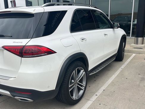 Used 2022 Mercedes-Benz GLE 350 4MATIC image 4