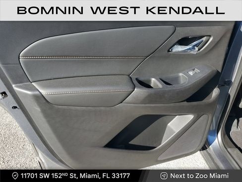 Used 2021 Chevrolet Traverse RS image 22