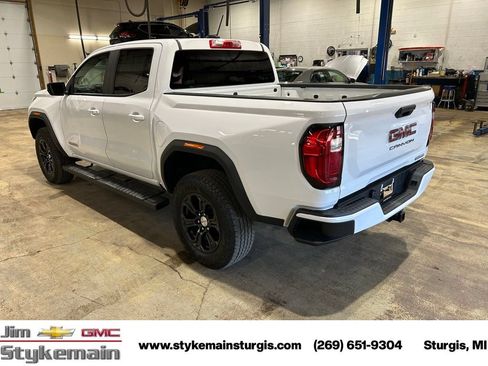 Used 2024 GMC Canyon Elevation w/ Trailering Package RWD image 9