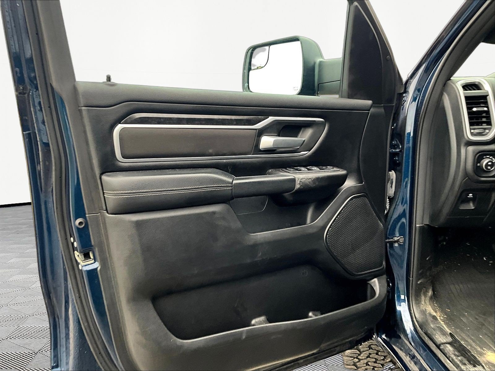 Used 2023 RAM 1500 Big Horn AWD/4WD image 21