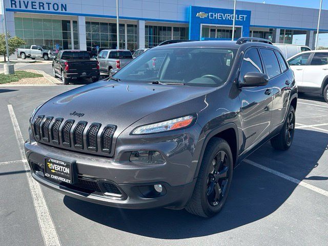 Used 2016 Jeep Cherokee Latitude AWD/4WD image 12