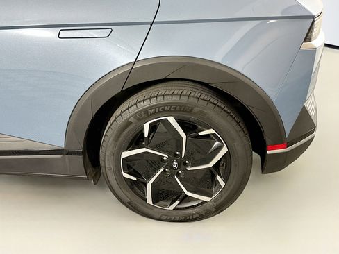 Used 2024 Hyundai Ioniq 5 SEL image 11