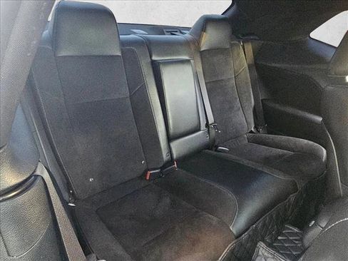 Used 2019 Dodge Challenger R/T w/ Plus Package image 18