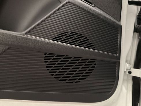 Used 2024 Volkswagen Taos SE image 21