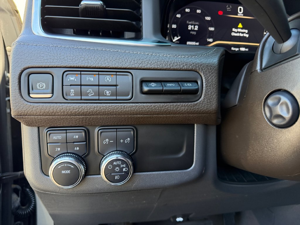 Used 2024 GMC Yukon Denali AWD/4WD image 23