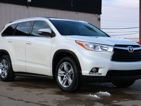 Used 2016 Toyota Highlander Limited image 4