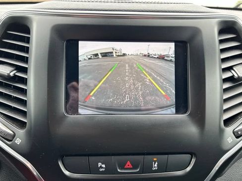 Used 2021 Jeep Cherokee Latitude Lux AWD/4WD image 40
