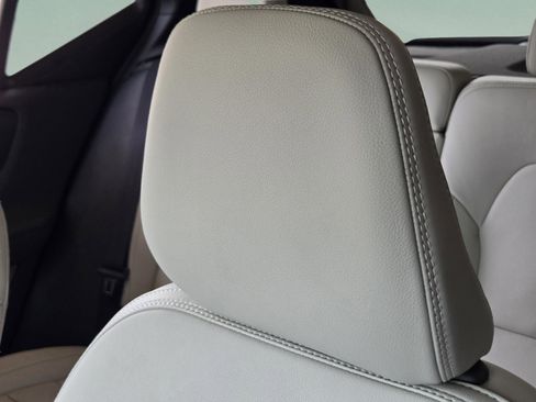 Used 2025 Volvo XC40 B5 Plus w/ Protection Package Premier image 13