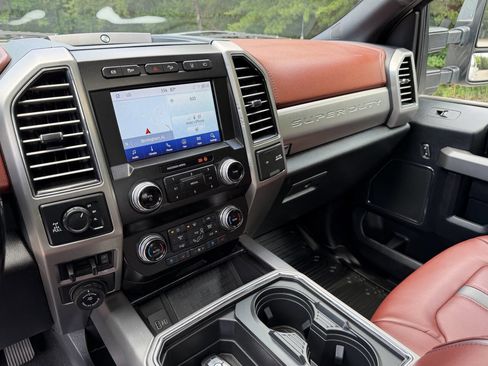 Used 2020 Ford F250 Platinum w/ FX4 Off-Road Package AWD/4WD image 11