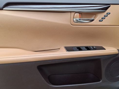 Used 2016 Lexus ES 350 w/ Navigation System Package FWD image 12