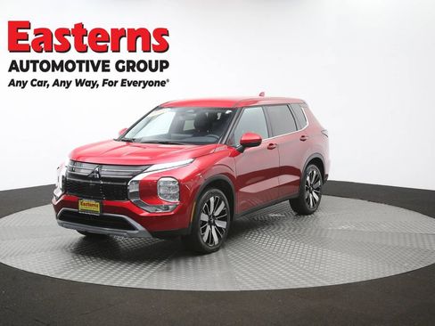 Used 2025 Mitsubishi Outlander AWD image 56