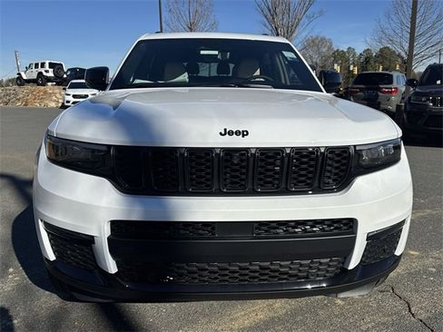 New 2025 Jeep Grand Cherokee L Limited image 15