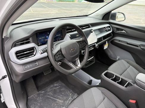 New 2027 Chevrolet Bolt LT w/ Comfort Package FWD image 11