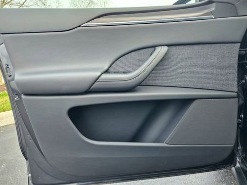 Used 2024 Tesla Model X Base image 20