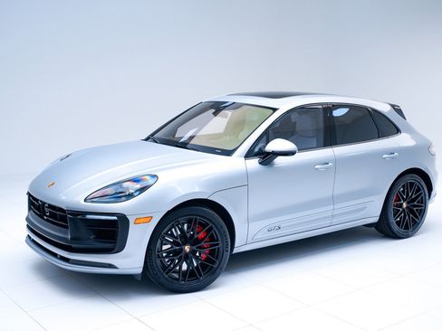 Used 2023 Porsche Macan GTS image 1