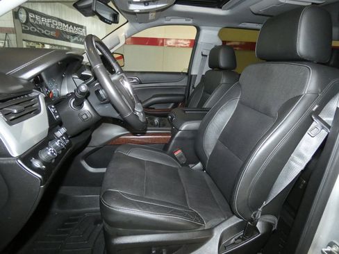 Used 2020 GMC Yukon XL SLT w/ Open Road Package image 10