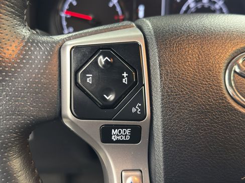 Used 2023 Toyota 4Runner SR5 Premium w/ Moonroof Package AWD/4WD image 17