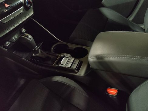 Used 2020 Hyundai Tucson Value FWD image 26