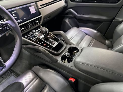 Used 2019 Porsche Cayenne AWD/4WD image 20