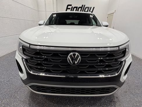 Used 2024 Volkswagen Atlas Cross Sport SE FWD image 10