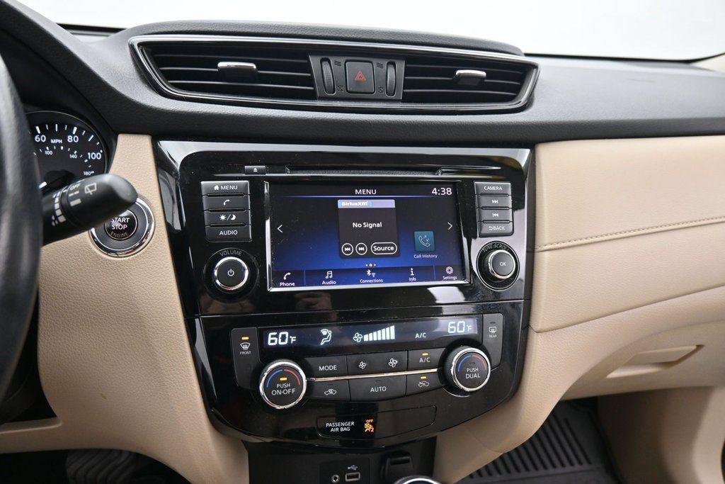 Used 2018 Nissan Rogue SV AWD/4WD image 21