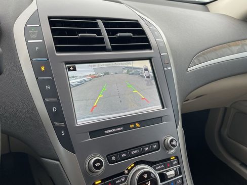 Used 2019 Lincoln MKZ Reserve image 16