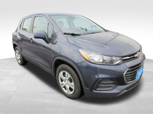 Used 2018 Chevrolet Trax LS FWD image 7