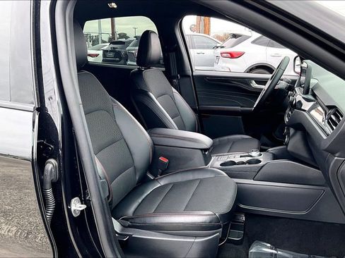 Used 2025 Ford Escape ST-Line AWD/4WD image 9