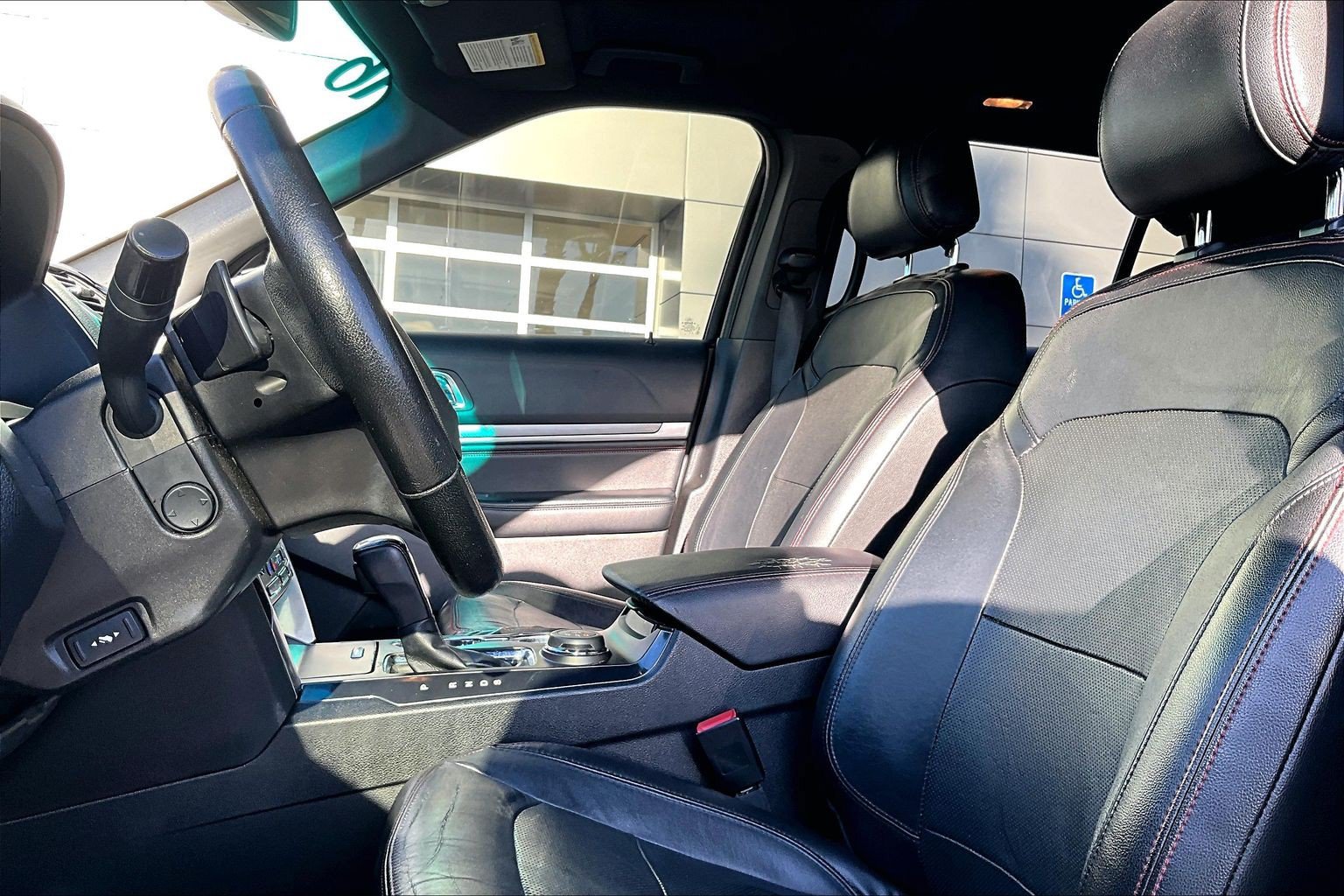 Used 2016 Ford Explorer Sport w/ Equipment Group 401A AWD/4WD image 2