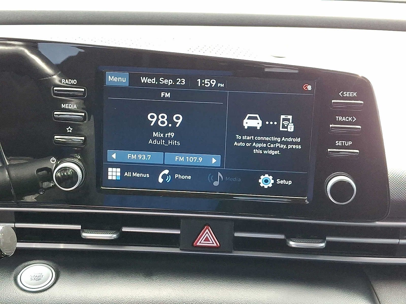 Used 2021 Hyundai Elantra SEL w/ Convenience + Premium Package FWD image 17