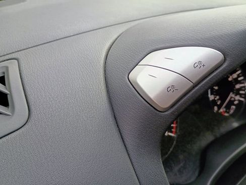 Used 2020 Nissan Pathfinder SL image 33