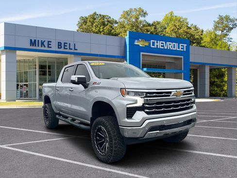 Used 2022 Chevrolet Silverado 1500 LTZ image 1