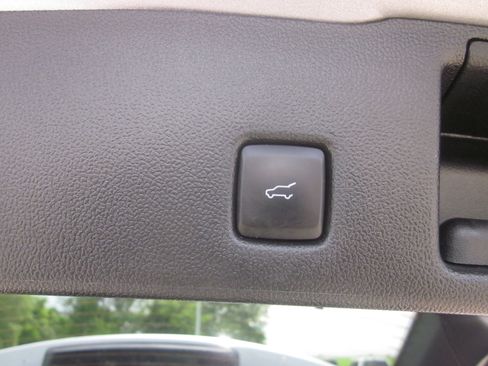 Used 2022 Ford Escape SEL AWD/4WD image 9