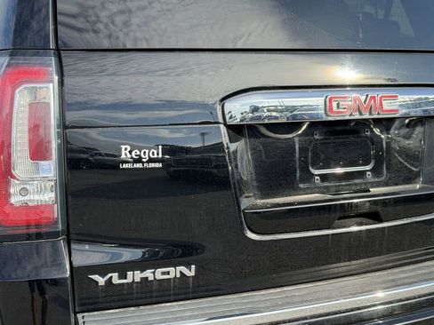Used 2018 GMC Yukon Denali AWD/4WD image 11