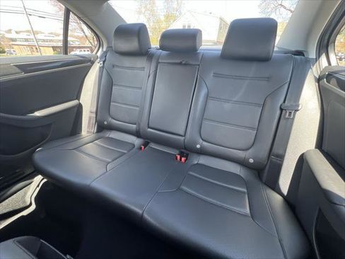 Used 2017 Volkswagen Jetta SEL FWD image 22