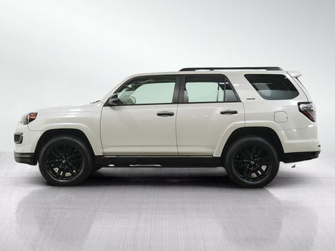 Used 2019 Toyota 4Runner Limited AWD/4WD image 2